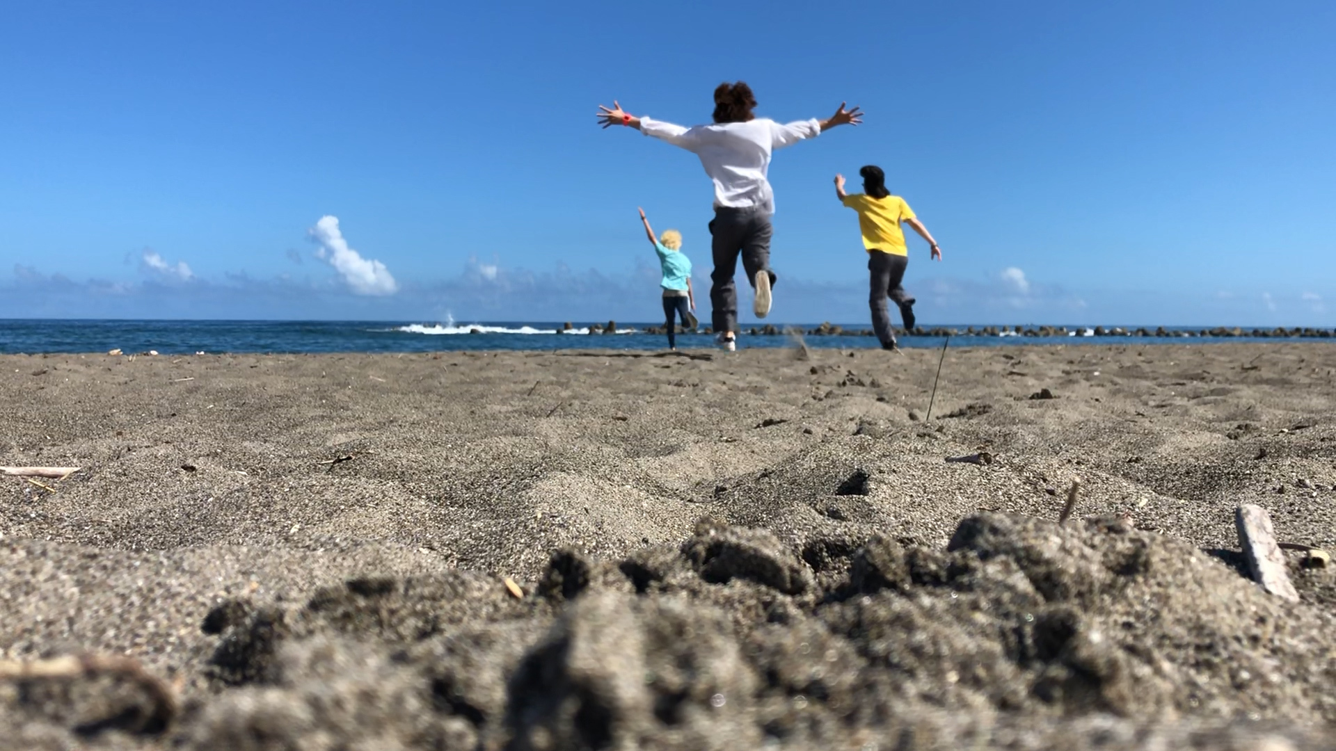 佐藤龍我、岩﨑大昇、浮所飛貴「真夏の少年」撮影中⑬｜ジュニア公式サイト